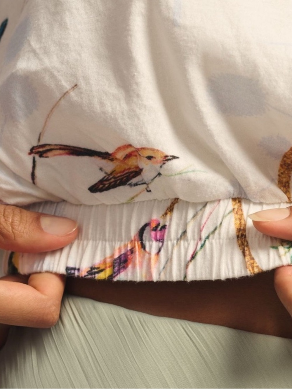 Anthropologie White Cropped Top with Multicolor Bird Print - Picture 4 of 6